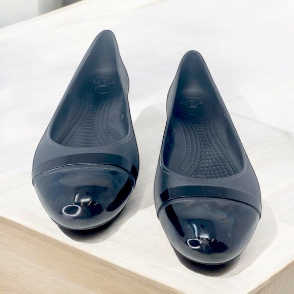 Crocs Black Ballet Flats, Glossy Finish Cap Toe, Comfort Shoes, Women’s Size 11 - Picture 7 of 9